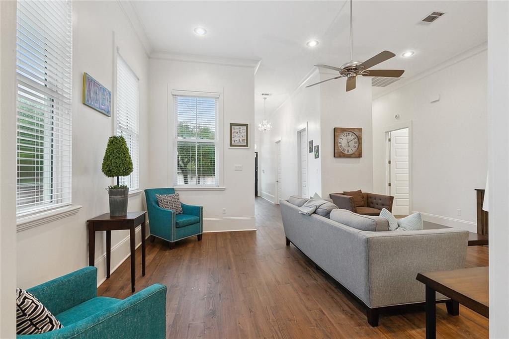 Spectacular single family home